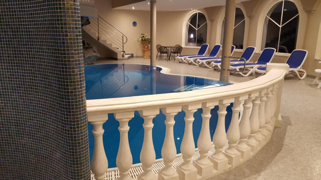 Hotel Kranebitt 瓦尔蒂维茨 外观 照片