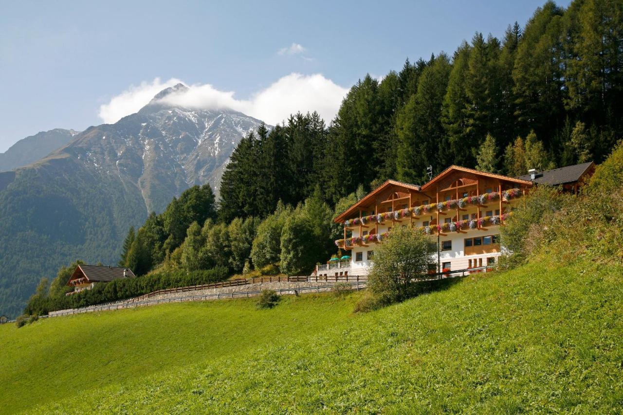 Hotel Kranebitt 瓦尔蒂维茨 外观 照片