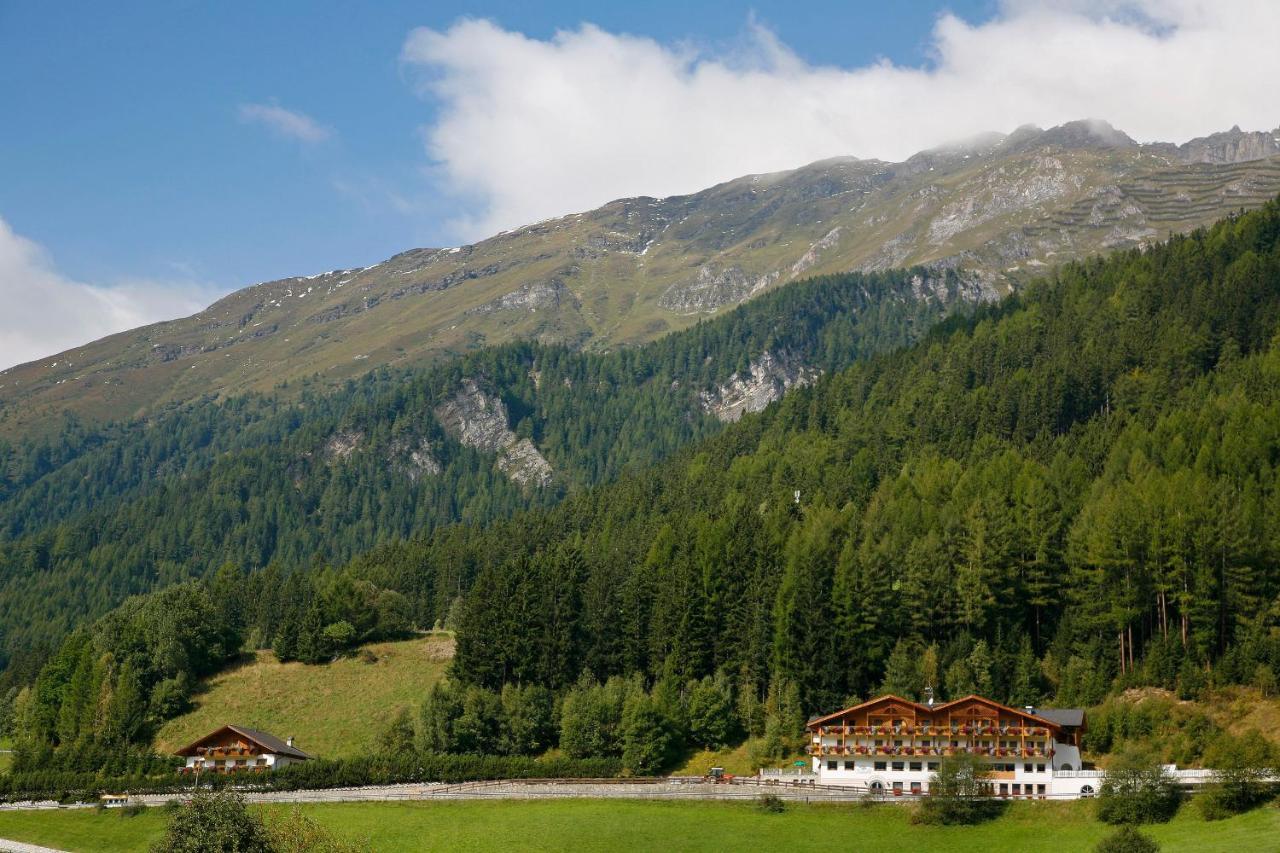 Hotel Kranebitt 瓦尔蒂维茨 外观 照片