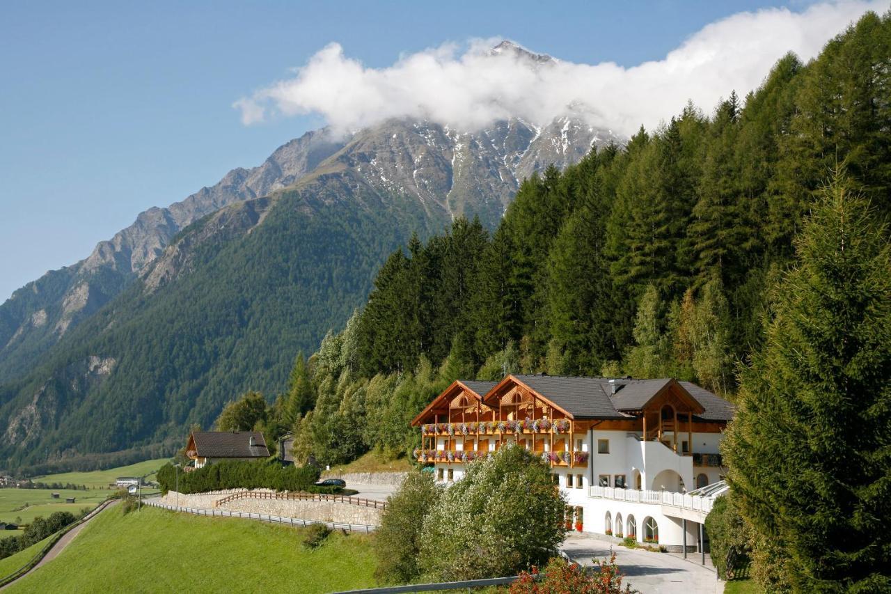 Hotel Kranebitt 瓦尔蒂维茨 外观 照片