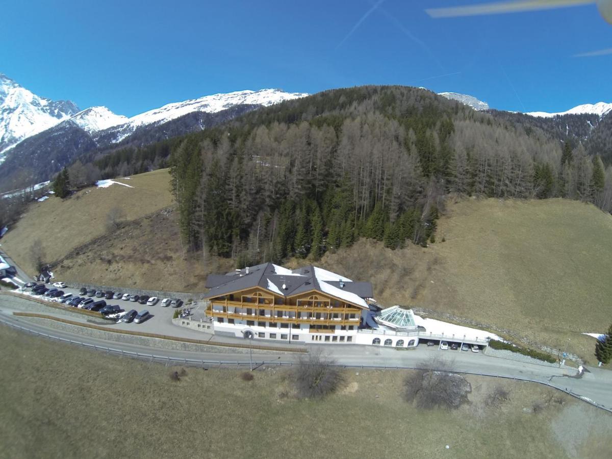 Hotel Kranebitt 瓦尔蒂维茨 外观 照片