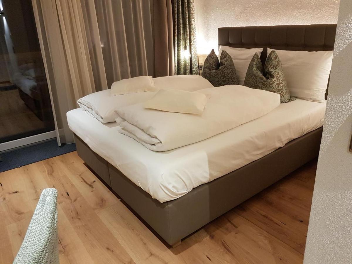 Hotel Kranebitt 瓦尔蒂维茨 外观 照片
