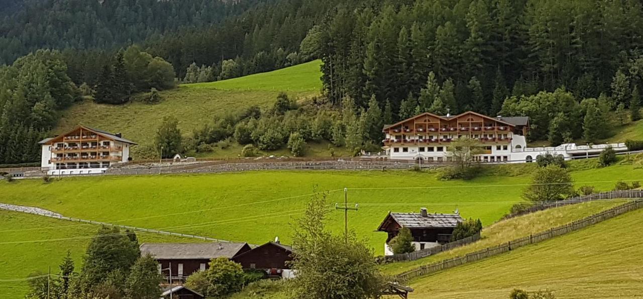 Hotel Kranebitt 瓦尔蒂维茨 外观 照片